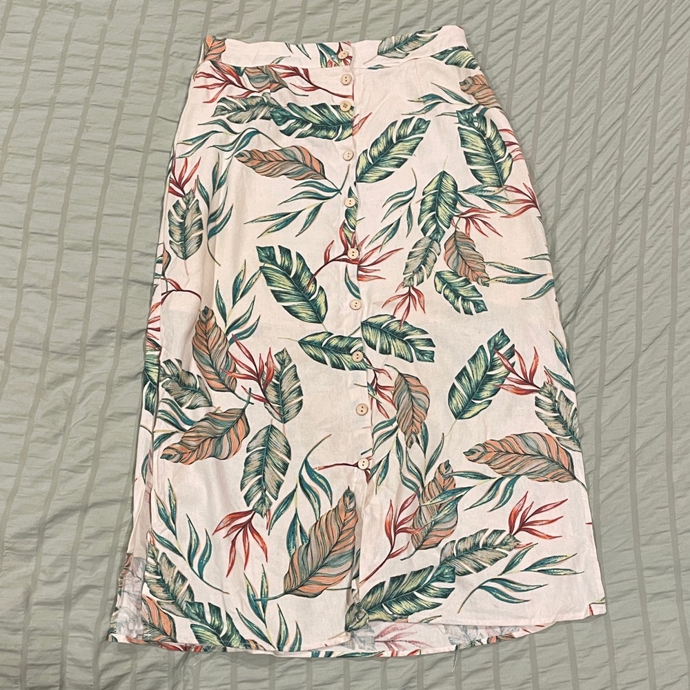 ILLA ILLA Leaf Print Midi Skirt in Cream and Green
